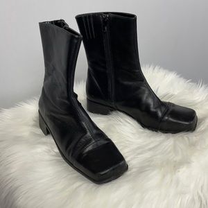 Aj Valencia Black Ankle Boots - 7W